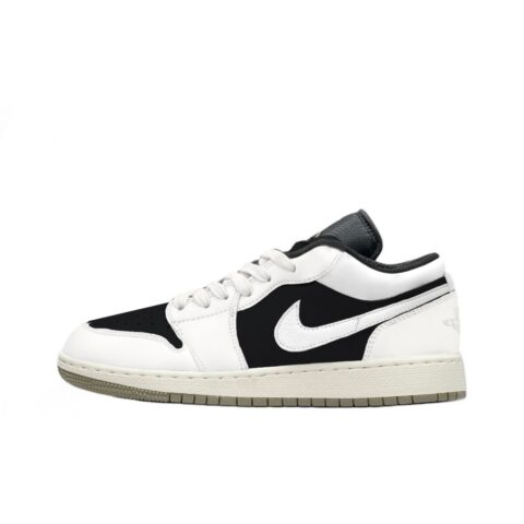 Jordan Air Jordan 1 Oreo Leather Abrasion Resistant Low top Vintage Basketball Shoes Unisex Black White