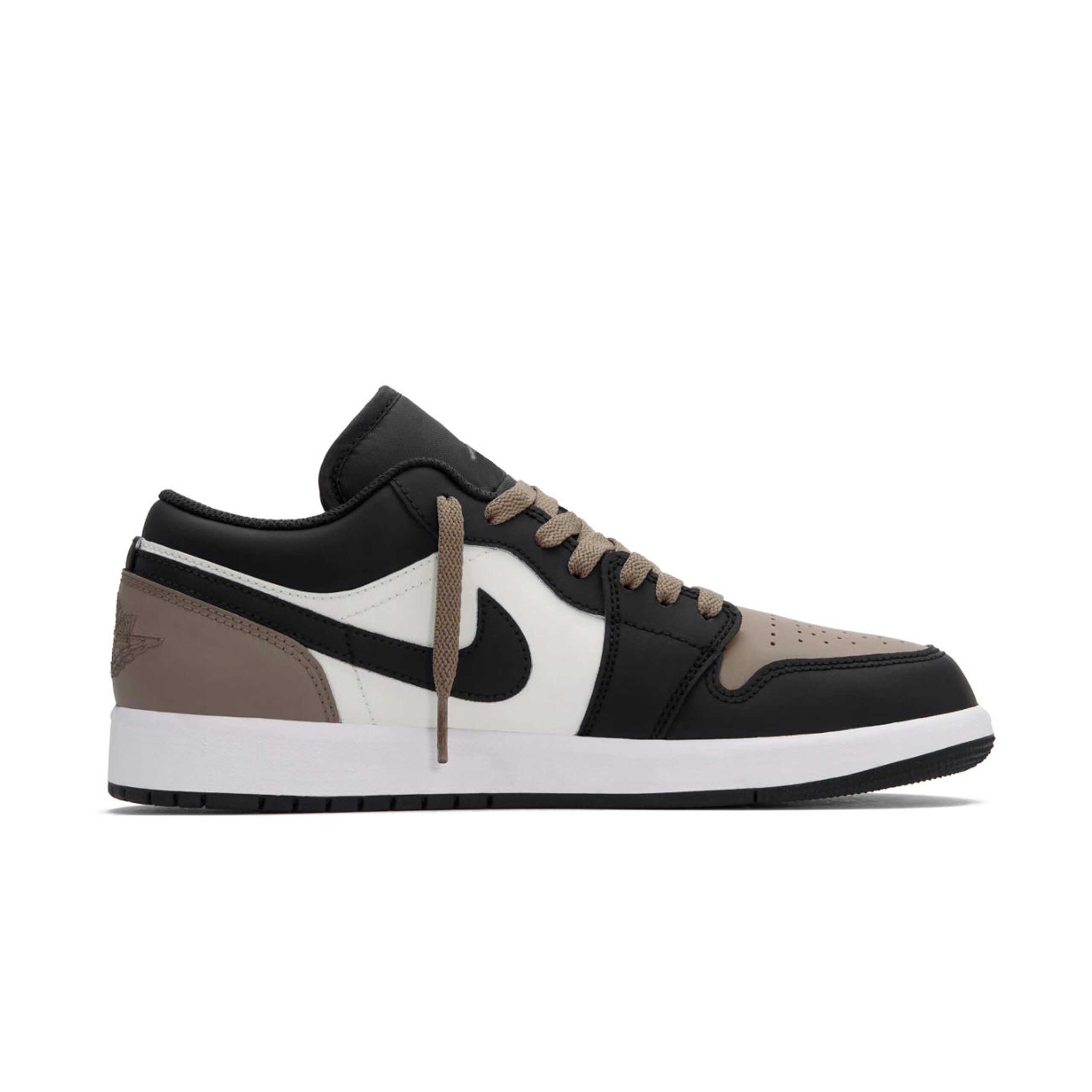 Jordan Air Jordan 1 Mocha Latte Abrasion Resistant Low top Vintage Basketball Shoes Unisex