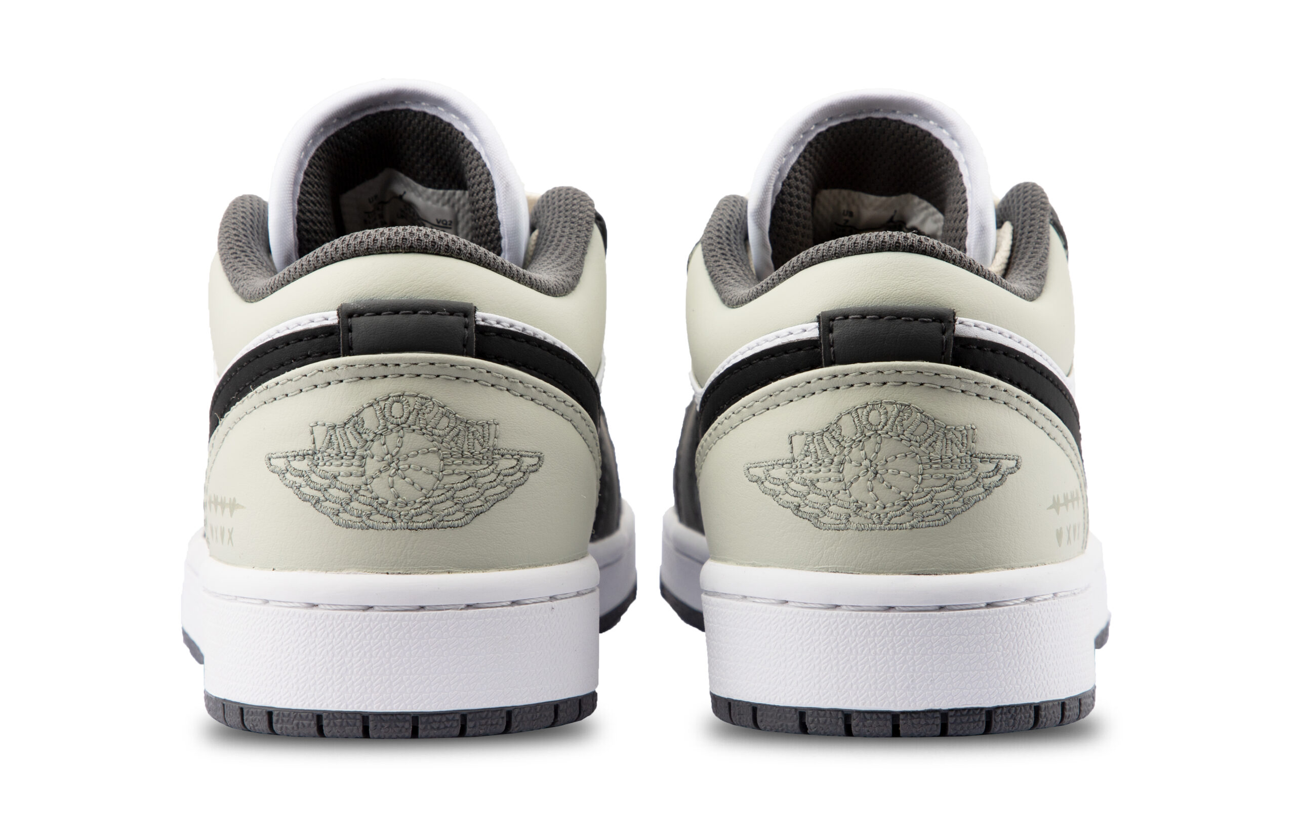 Jordan Air Jordan 1 Cushioning Slip Resistant Low top Vintage Basketball Shoes Unisex Beige