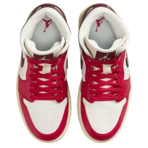 Jordan Air Jordan 1 Abrasion Resistant Abrasion Resistant Mid top Vintage Basketball Shoes Women’s Red White