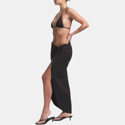 Skims SIGNATURE SWIM SARONG SKIRT Swim Dresses & Skirts Women’s ONYX/Onyx