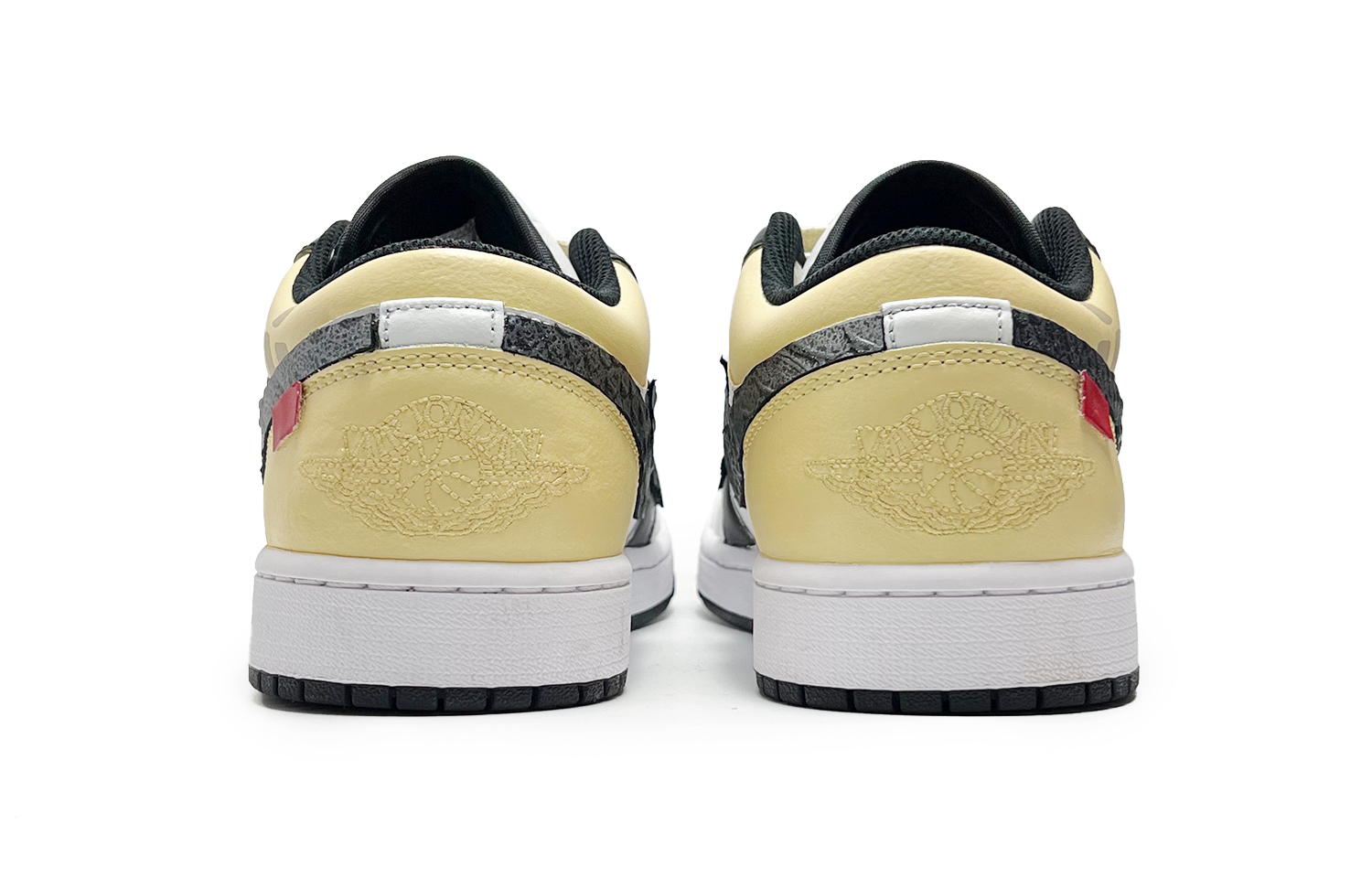 Jordan Air Jordan 1 Slip Resistant Abrasion Resistant Low top Vintage Basketball Shoes Men’s White