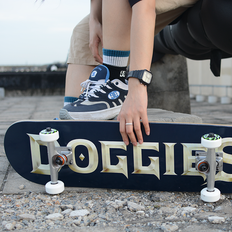 Doggies Movie Life Collection Skateboards Seven Layer Imported Maple Street Style Bowl Pool Freestyle Commuting Unisex