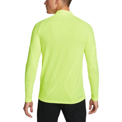 Nike Soccer Jerseys Men’s Neon Moderate Straight Fit