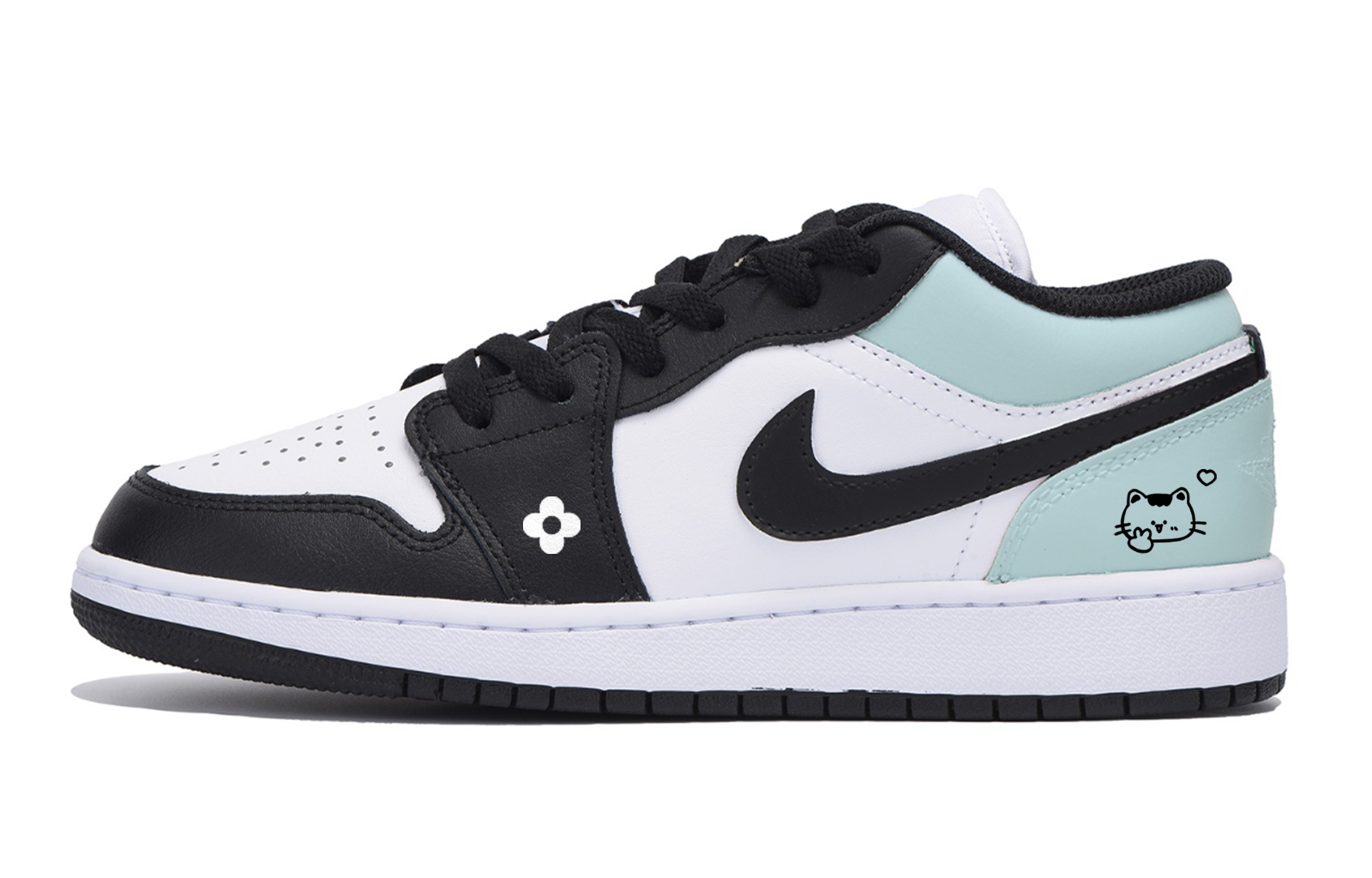 Jordan Air Jordan 1 Slip Resistant Abrasion Resistant Low top Vintage Basketball Shoes Men’s Black White Blue