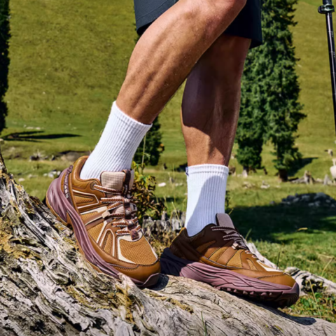 Erke Trail Slip Resistant, Abrasion Resistant, Coverage, And Rebound Low top Mountaineering Shoes Men’s Brown