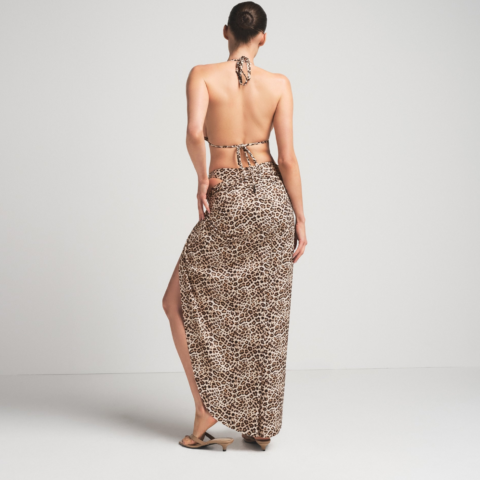 Skims SS25 SIGNATURE SWIM SARONG SKIRT Swim Dresses & Skirts Women’s CHAMPAGNE LEOPARD PRINT/Champagne Leopard Print