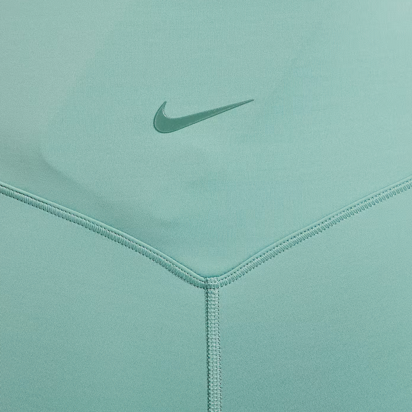 Nike Universa Women’s High Waisted 5′ Biker Shorts With No Front Seam