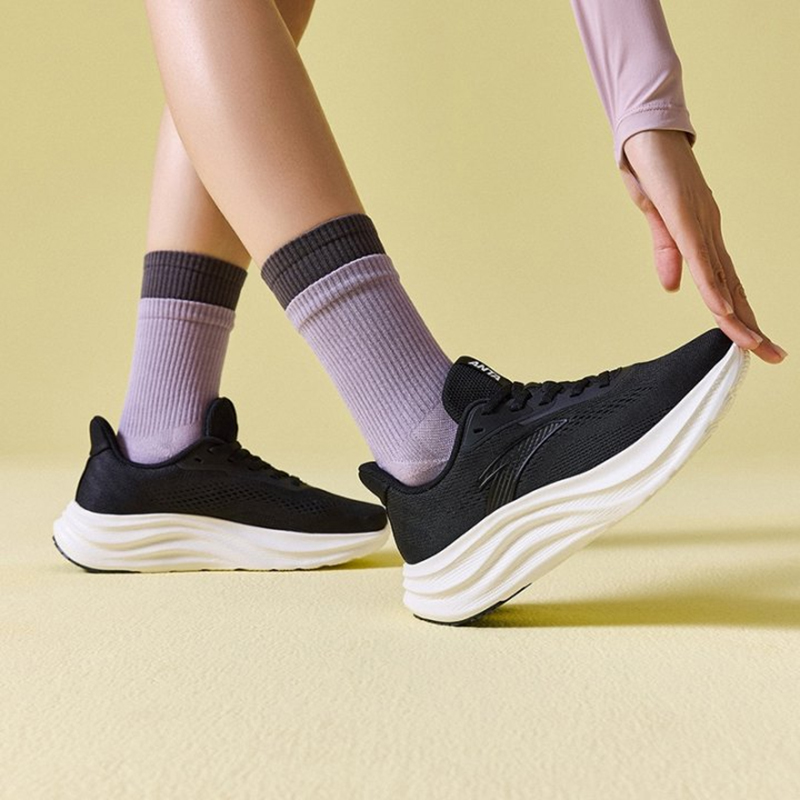 Anta Light Cloud 2 Breathable And Lightweight Low top Casual Running Shoes Women’s Basic Black