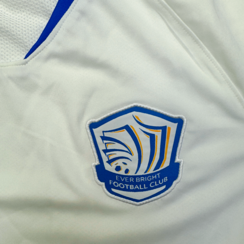 Nike Soccer Jerseys Men’s White Moderate