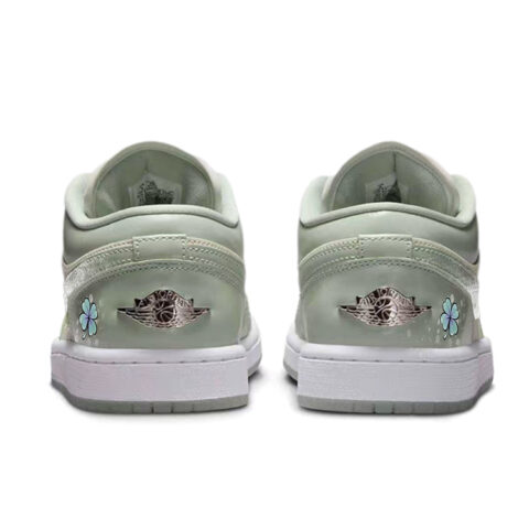 Jordan Air Jordan 1 Slip Resistant Abrasion Resistant Low top Vintage Basketball Shoes Women’s Green White