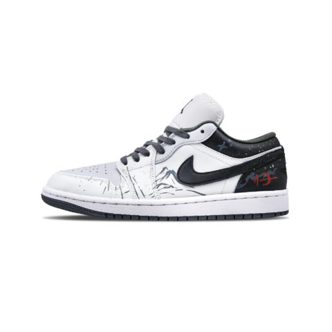 Jordan Air Jordan 1 Abrasion Resistant Low top Vintage Basketball Shoes Unisex Black White