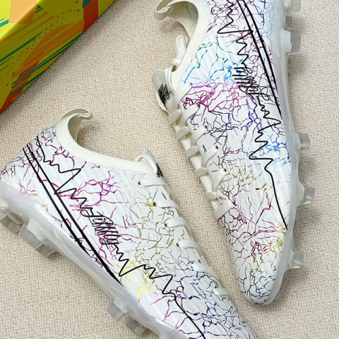 Jifffly Cushioning Slip Resistant Abrasion Resistant Soccer Shoes Unisex
