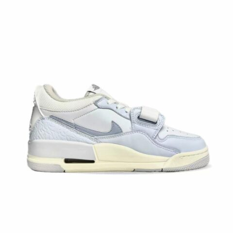 Jordan Legacy 312 Abrasion Resistant Low top Vintage Basketball Shoes GS Light Blue