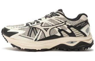 Mizuno Racer Trail 'Cream Black White'
