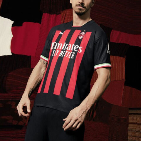 PUMA Soccer Jerseys Men’s Black Moderate Straight Fit
