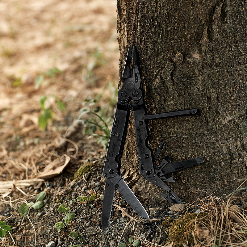 SOG Multi Tool Kits