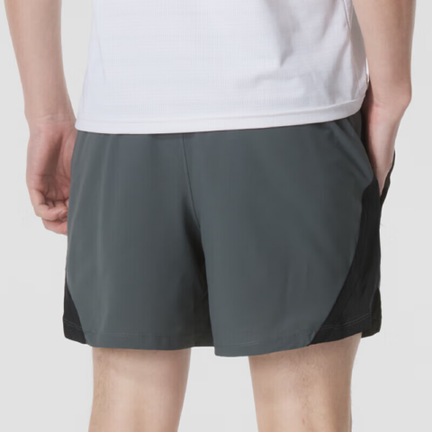 Under Armour Sports Shorts Men’s Gray Moderate