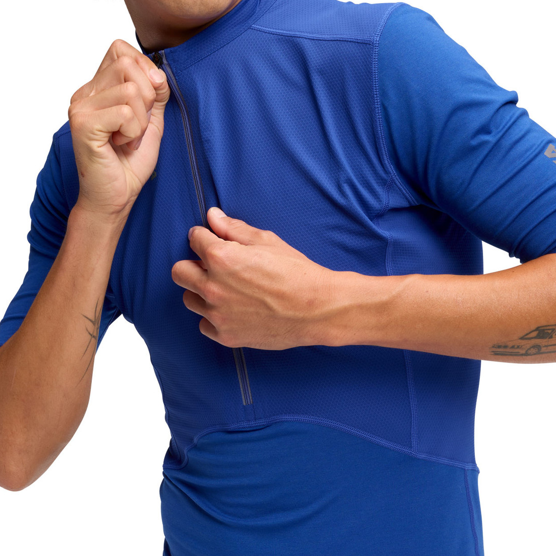 HOKA ONE ONE TRAIL RACEZIP SHORT SLEEVE T Shirt Men’s