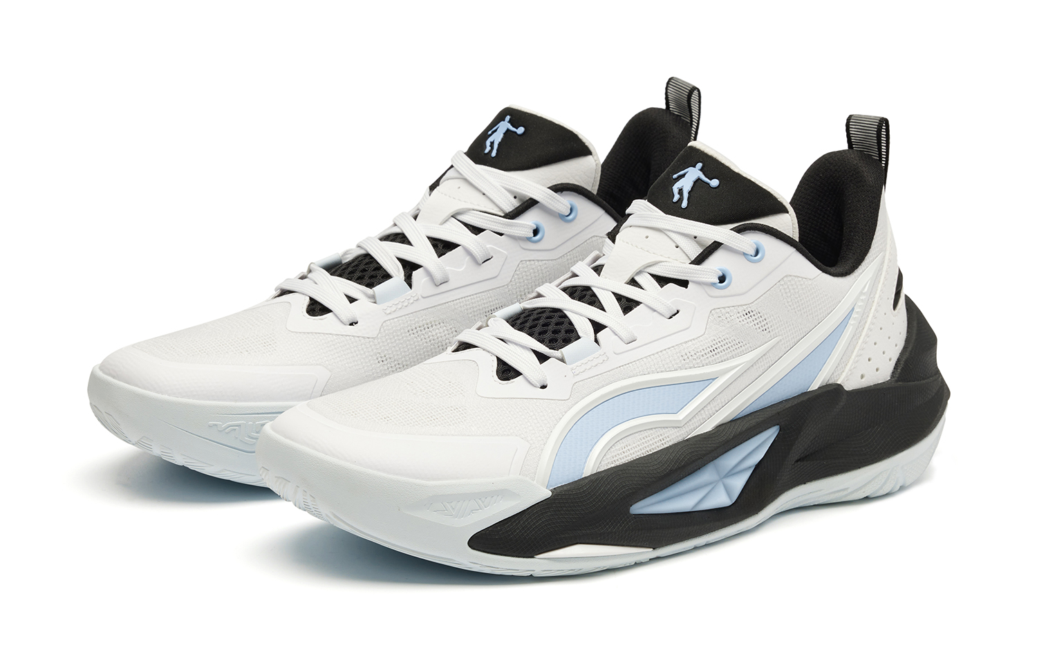 QIAODAN Air Combat Cushioning Slip Resistant Breathable Support Lightweight Rebound Grip