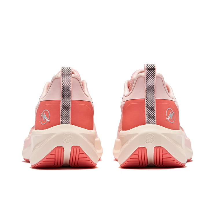 Erke Lightning 4 Slip Resistant Abrasion Resistant Slip Resistant Abrasion Resistant Low top