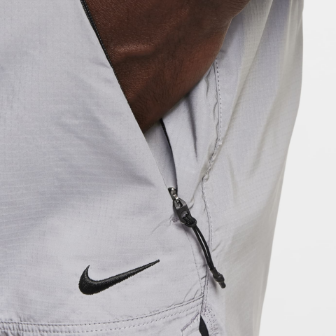 Nike Running Division Men’s 4′ Dri FIT Adv Reflective 2 in 1 Running Shorts