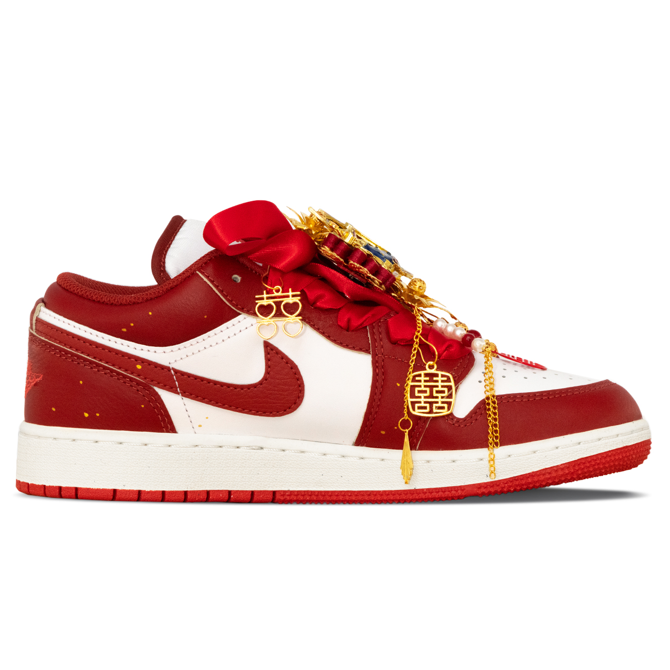 Jordan Air Jordan 1 Slip Resistant Abrasion Resistant Low top Vintage Basketball Shoes Women’s Red White