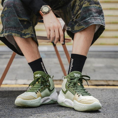 DEVIL AND ANGEL Slip Resistant And Abrasion Resistant Coverage Vintage Basketball Shoes Unisex Crown