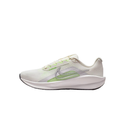 Nike DOWNSHIFTER 13 Low top Soft Foam, Rubber Outsole Running Shoes Women’s Green