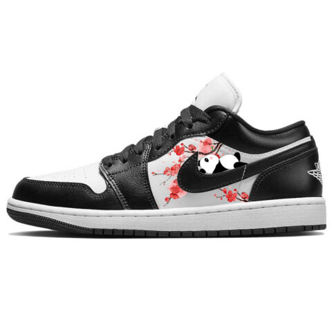 Jordan Air Jordan 1 Abrasion Resistant Slip Resistant Low top Vintage Basketball Shoes Women’s Black White
