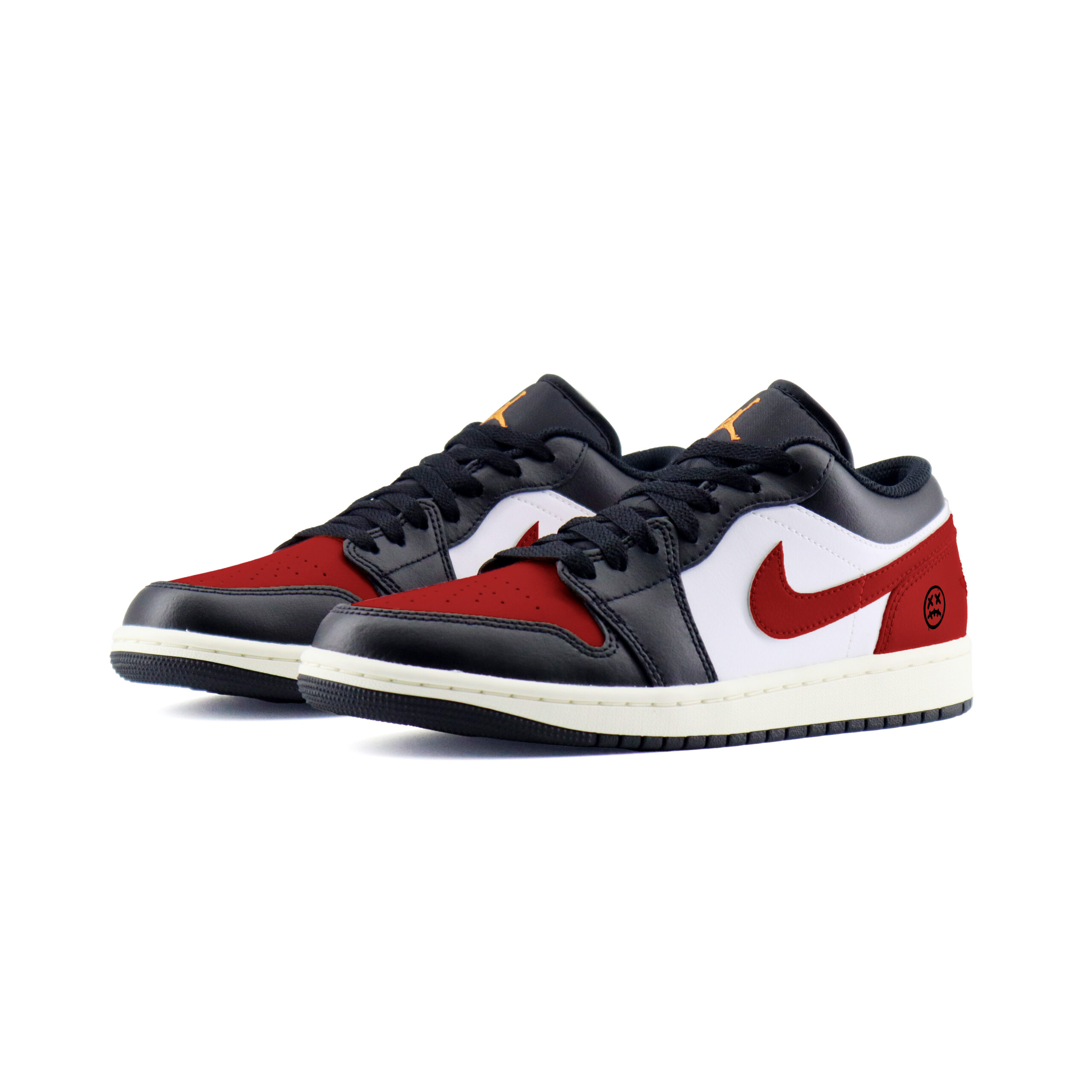 Jordan Air Jordan 1 Low Fashion Trend Abrasion Resistant Low top Vintage Basketball Shoes Unisex Black Red