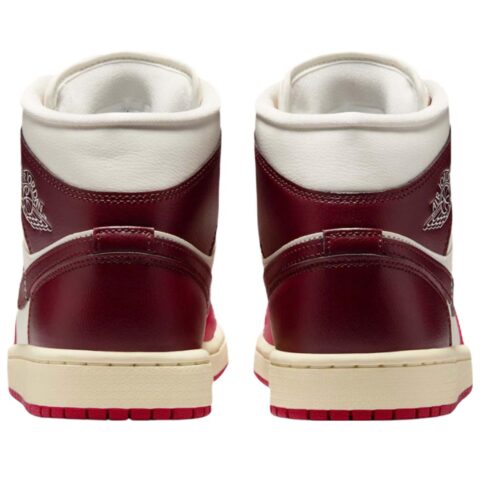 Jordan Air Jordan 1 Abrasion Resistant Abrasion Resistant Mid top Vintage Basketball Shoes Women’s Red White