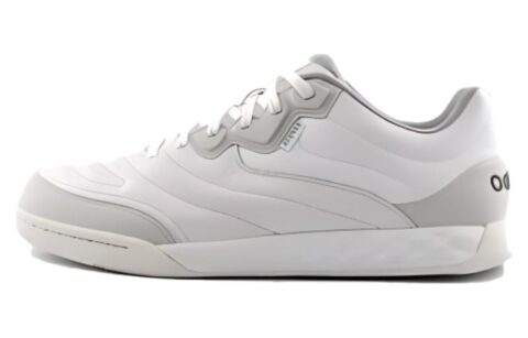 DECATHLON IC/in Slip Resistant Abrasion Resistant Soccer Shoes Men's White