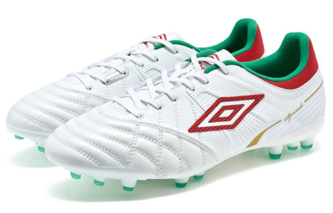 Umbro Speciali Slip Resistant Soccer Shoes Men’s