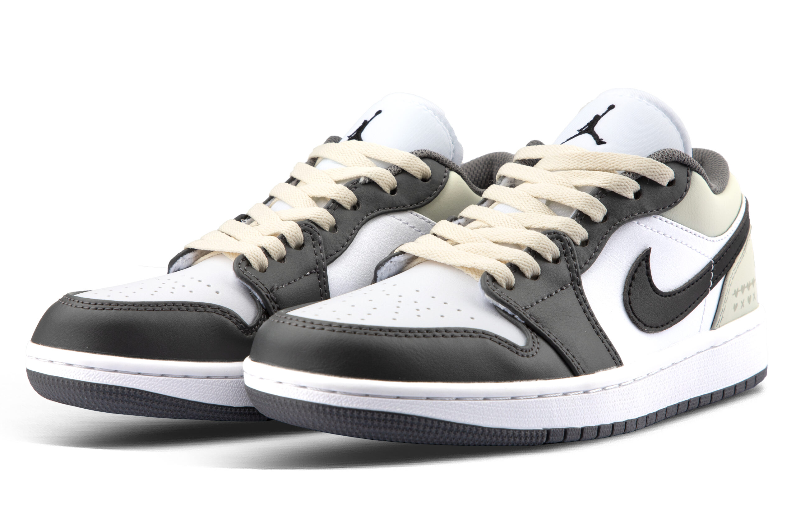 Jordan Air Jordan 1 Cushioning Slip Resistant Low top Vintage Basketball Shoes Unisex Beige