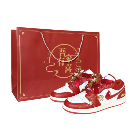 Jordan Air Jordan 1 Abrasion Resistant Low top Vintage Basketball Shoes Women’s Red