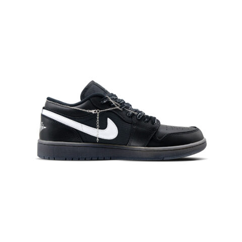 Jordan Air Jordan 1 Slip Resistant Abrasion Resistant Low top Vintage Basketball Shoes Unisex Black White