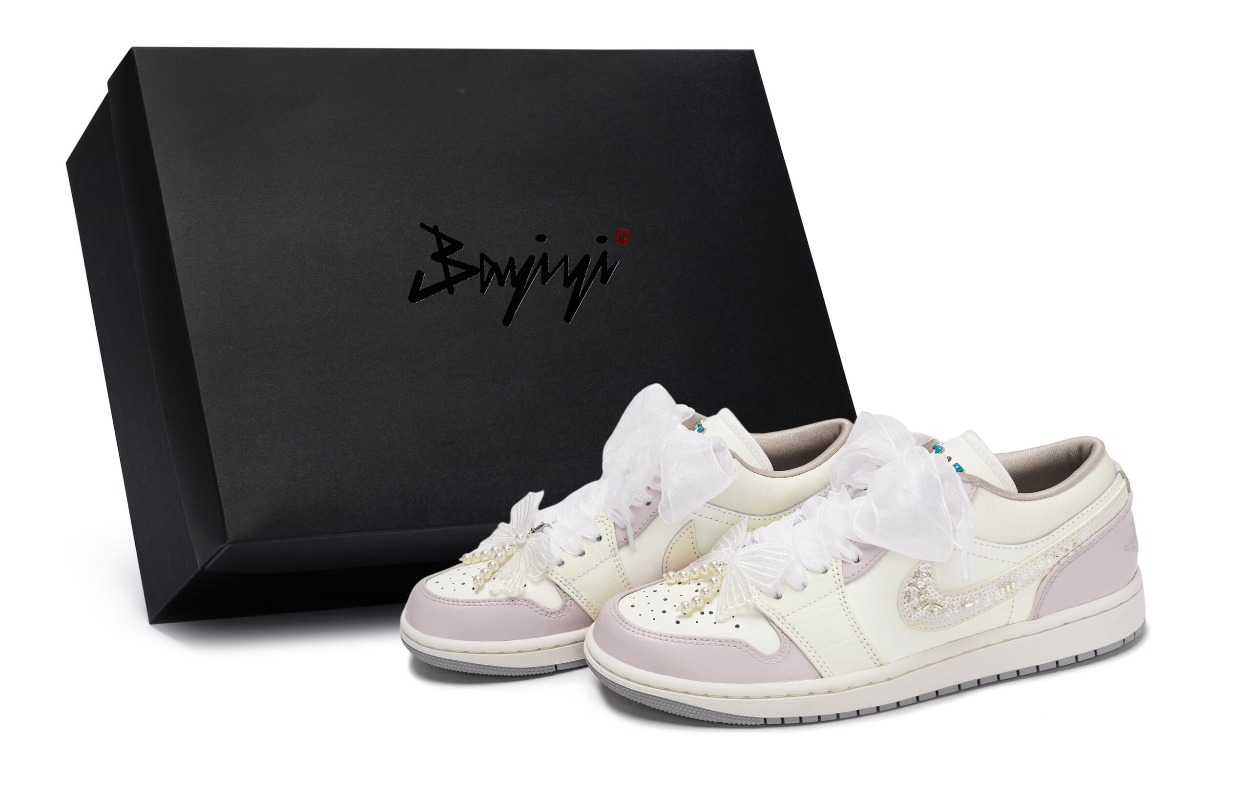 Jordan Air Jordan 1 Vintage Basketball Shoes Women’s Low Top Beige/White/Pink