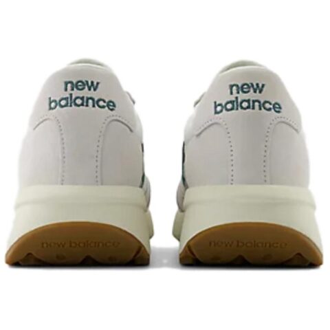 370 New Balance ‘Sea Salt New Spruce’