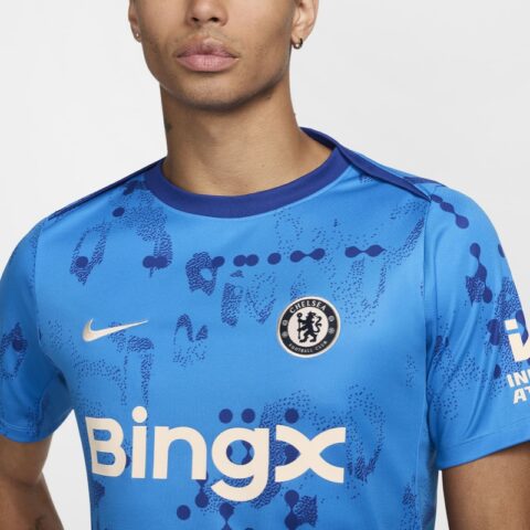 Nike Chelsea Fc Academy Pro Men’s Nike Dri FIT Soccer Short Sleeve Pre Match Top