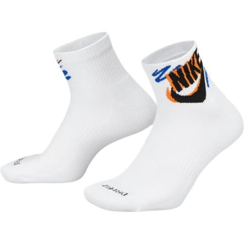 Nike Dri FIT Everyday Crew Socks Unisex 3 Pack Multicolor