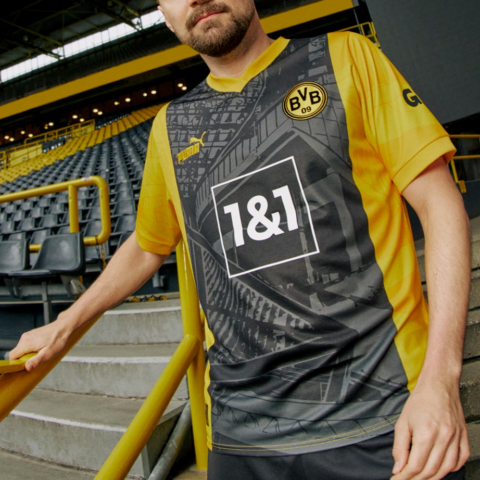 PUMA Soccer Jersey Men’s Black Yellow