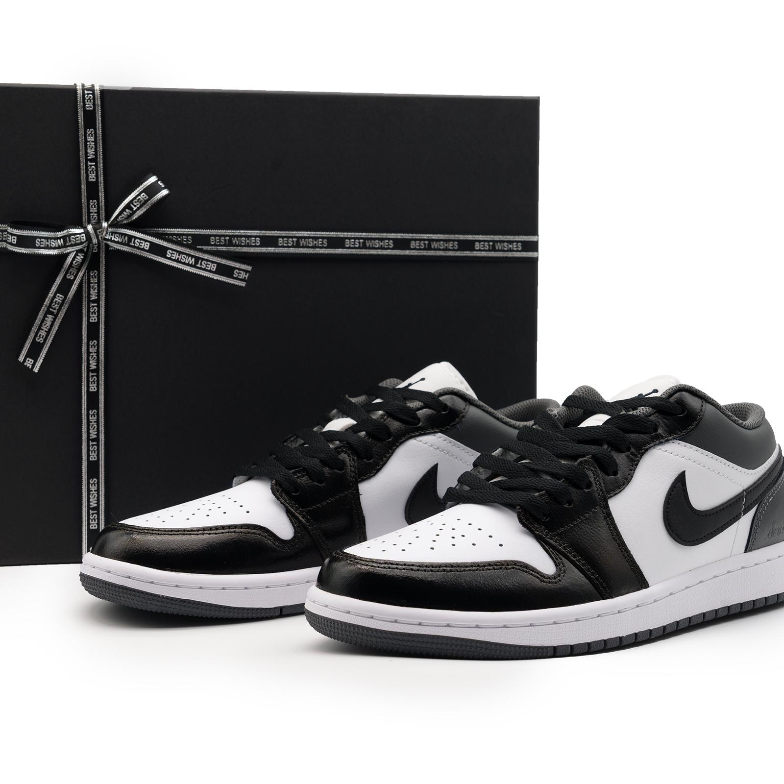 Jordan Air Jordan 1 Cushioning Slip Resistant Abrasion Resistant Low top Vintage Basketball Shoes Unisex Black