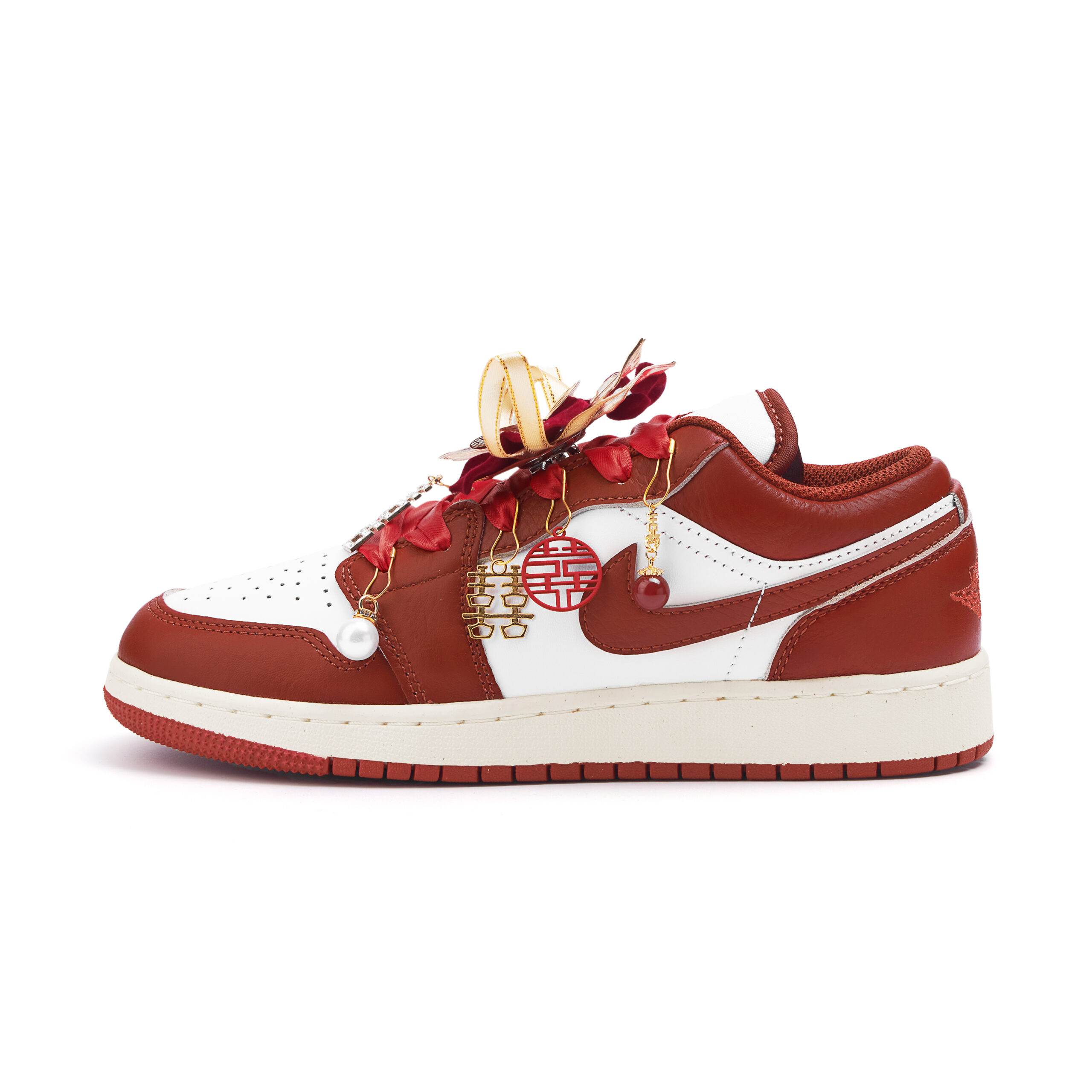 Jordan Air Jordan 1 Abrasion Resistant Slip Resistant Low top Vintage Basketball Shoes Women’s Red