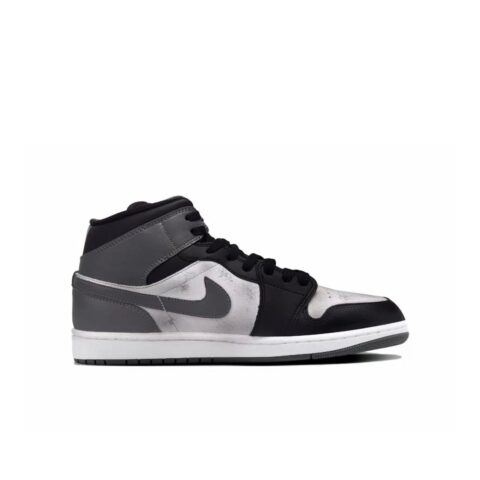 Jordan Air Jordan 1 Mid top Vintage Basketball Shoes Unisex Black White