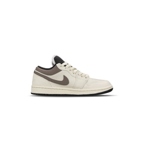 Jordan Air Jordan 1 Abrasion Resistant Abrasion Resistant Low top Vintage Basketball Shoes Women’s Beige Brown