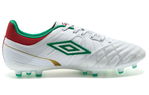 Umbro Speciali Slip Resistant Soccer Shoes Men’s