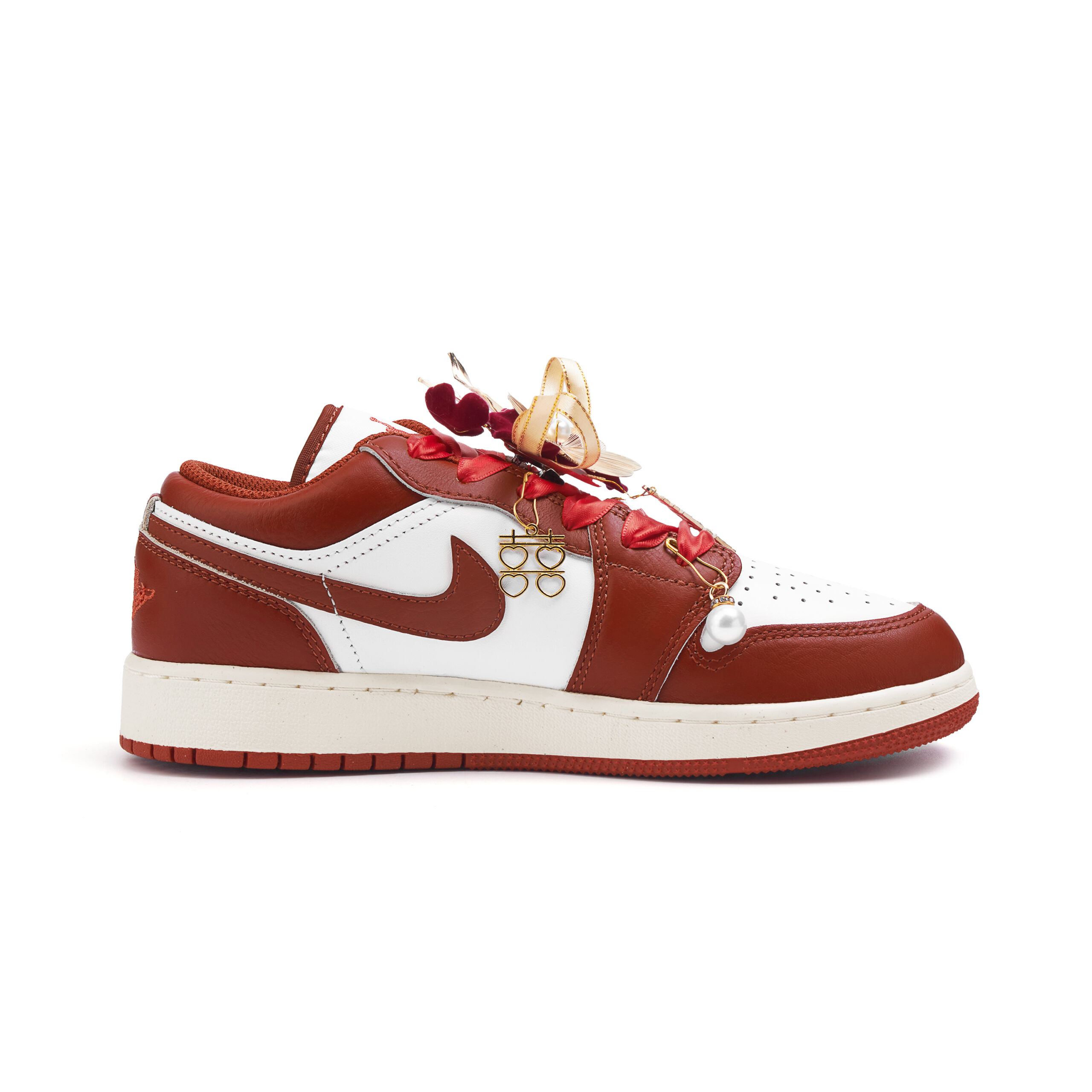 Jordan Air Jordan 1 Abrasion Resistant Slip Resistant Low top Vintage Basketball Shoes Women’s Red