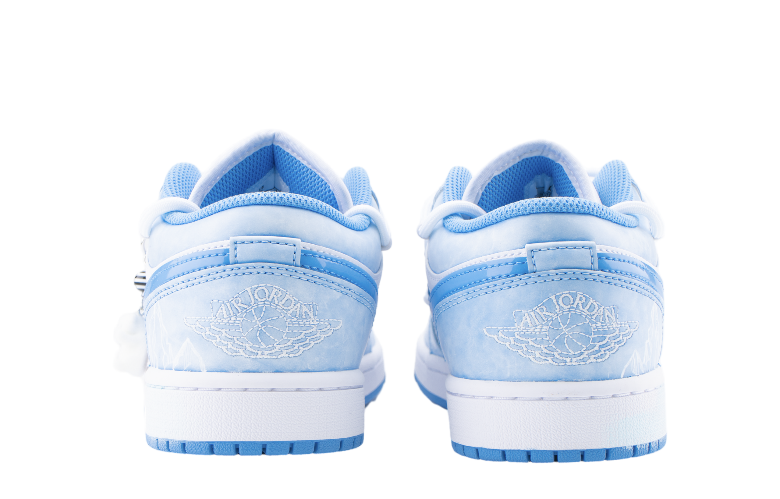 Jordan Air Jordan 1 Aurora Prism Abrasion Resistant Low top Vintage Basketball Shoes Unisex White Blue