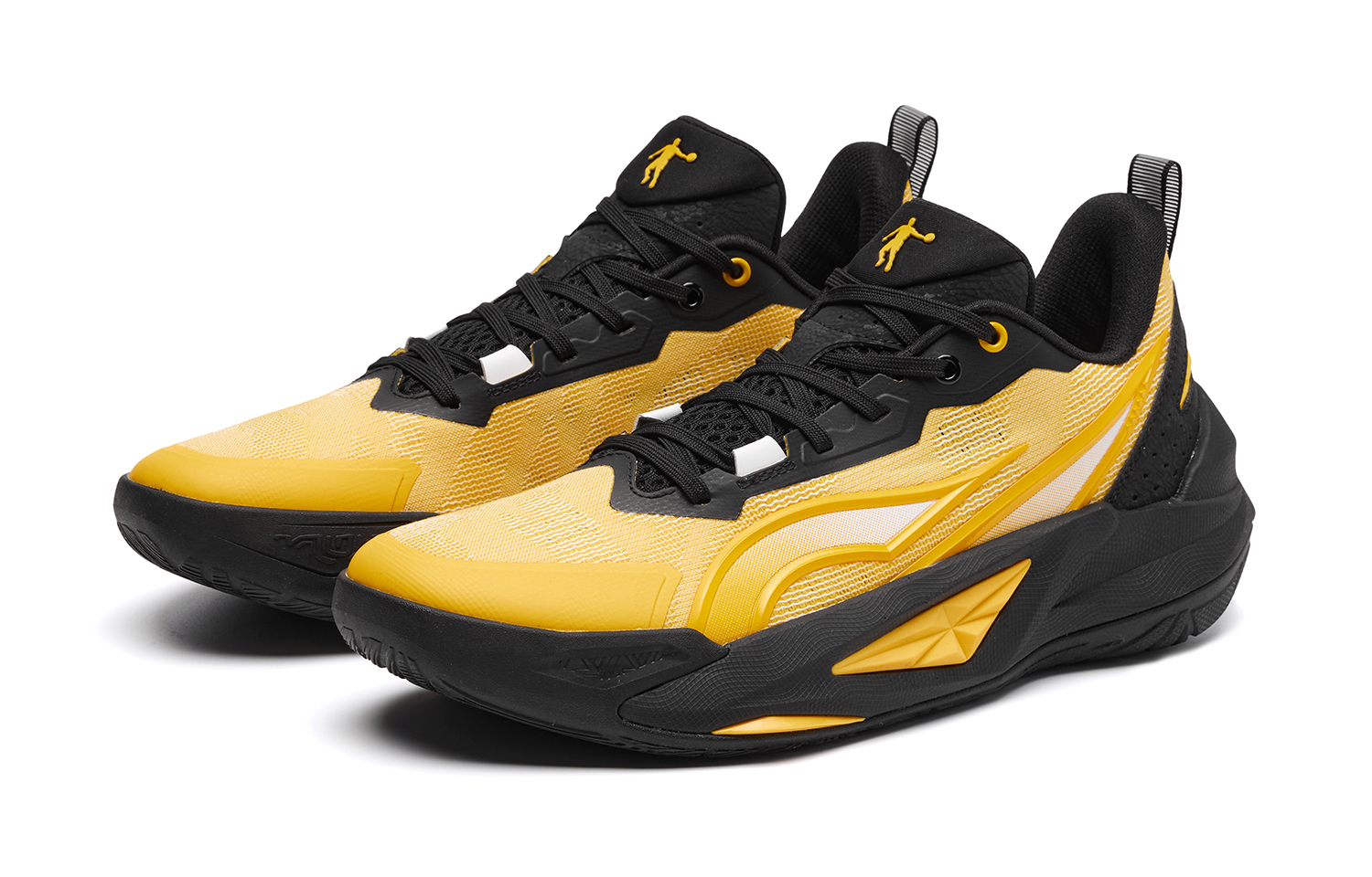 QIAODAN Air Combat Cushioning Slip Resistant Breathable Support Lightweight Rebound Grip